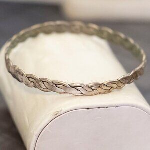 8 inch, Vintage Silver Tone Knot Rope Style Stylish Bangle by Mexico, G39